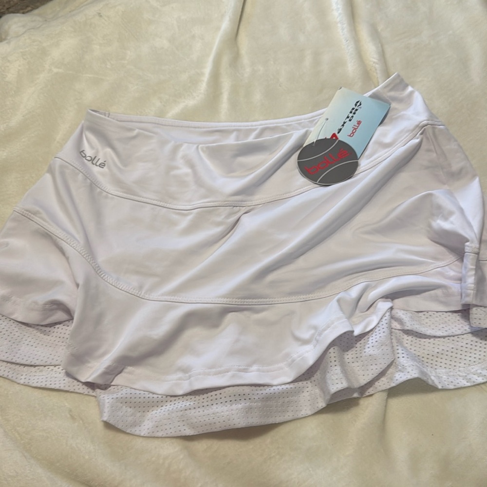 NWT - Bolle Women’s White Skort - Size L